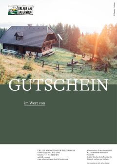 Mädchen im Hühnerstall